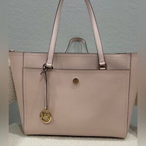 Micheal kors tote bag